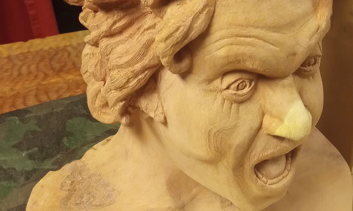 Custom Commissioned Sculptures, Carvings and Unique
                Furniture makers in St. Petersburg, Tampa Bay, Florida